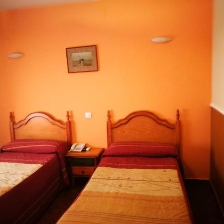 טרוחיו Hostal Hueso מראה חיצוני תמונה
