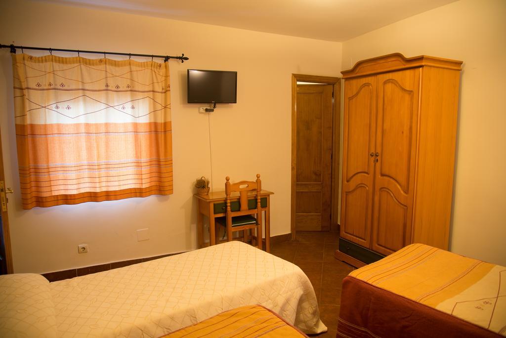 טרוחיו Hostal Hueso מראה חיצוני תמונה