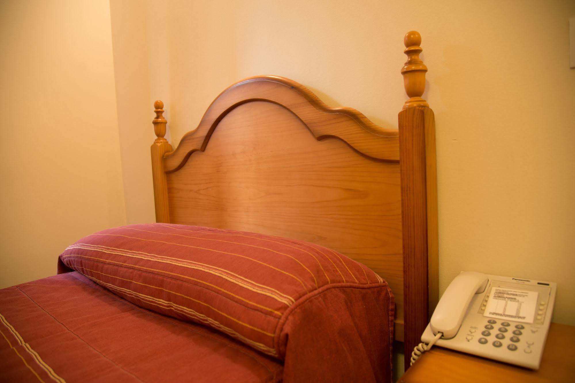 טרוחיו Hostal Hueso מראה חיצוני תמונה