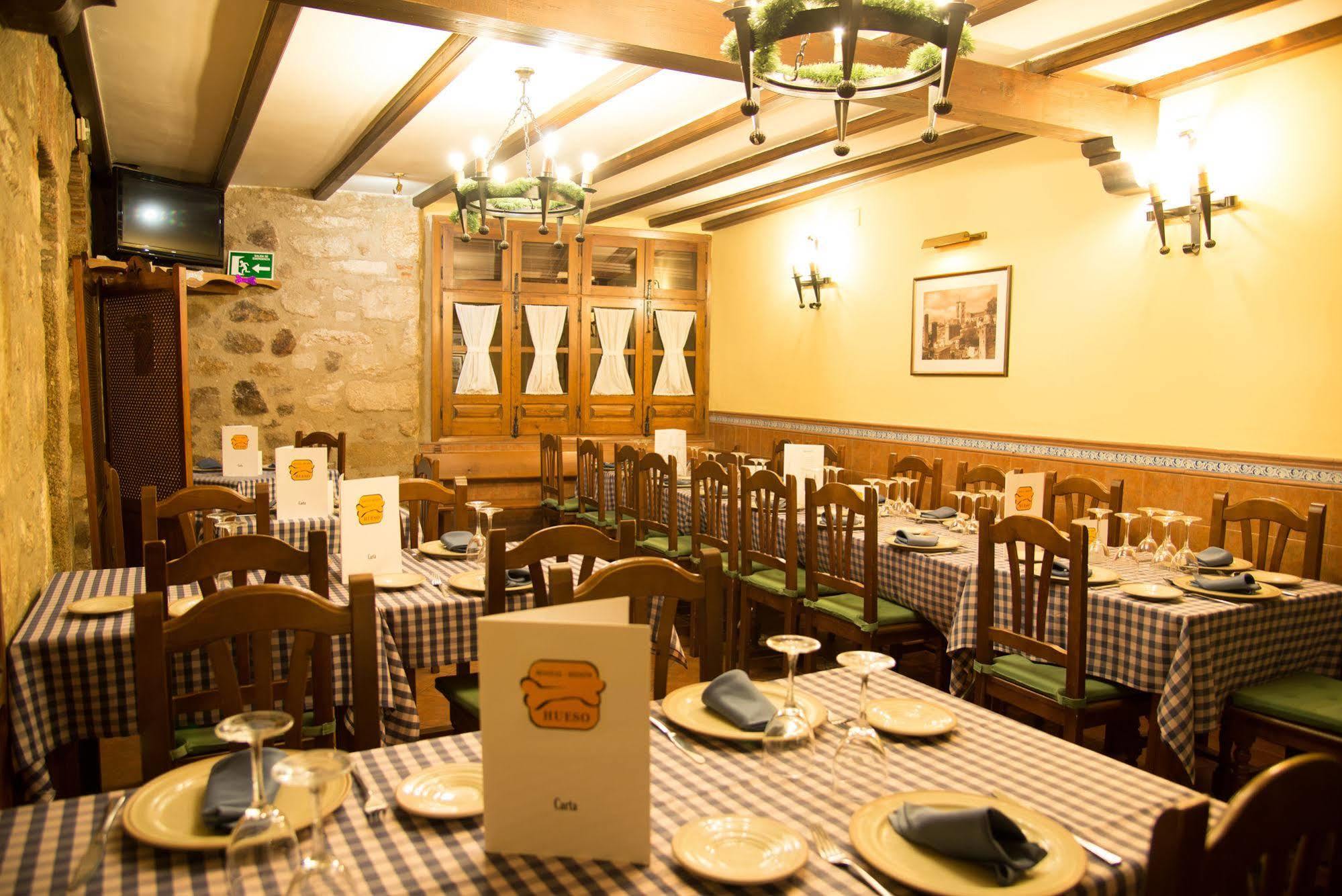 טרוחיו Hostal Hueso מראה חיצוני תמונה