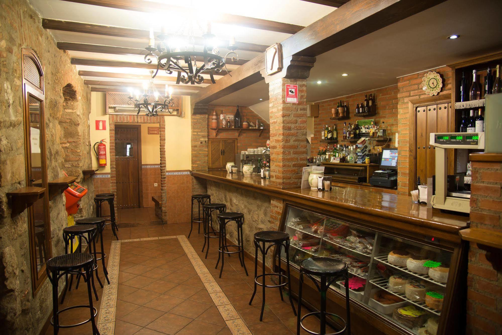 טרוחיו Hostal Hueso מראה חיצוני תמונה