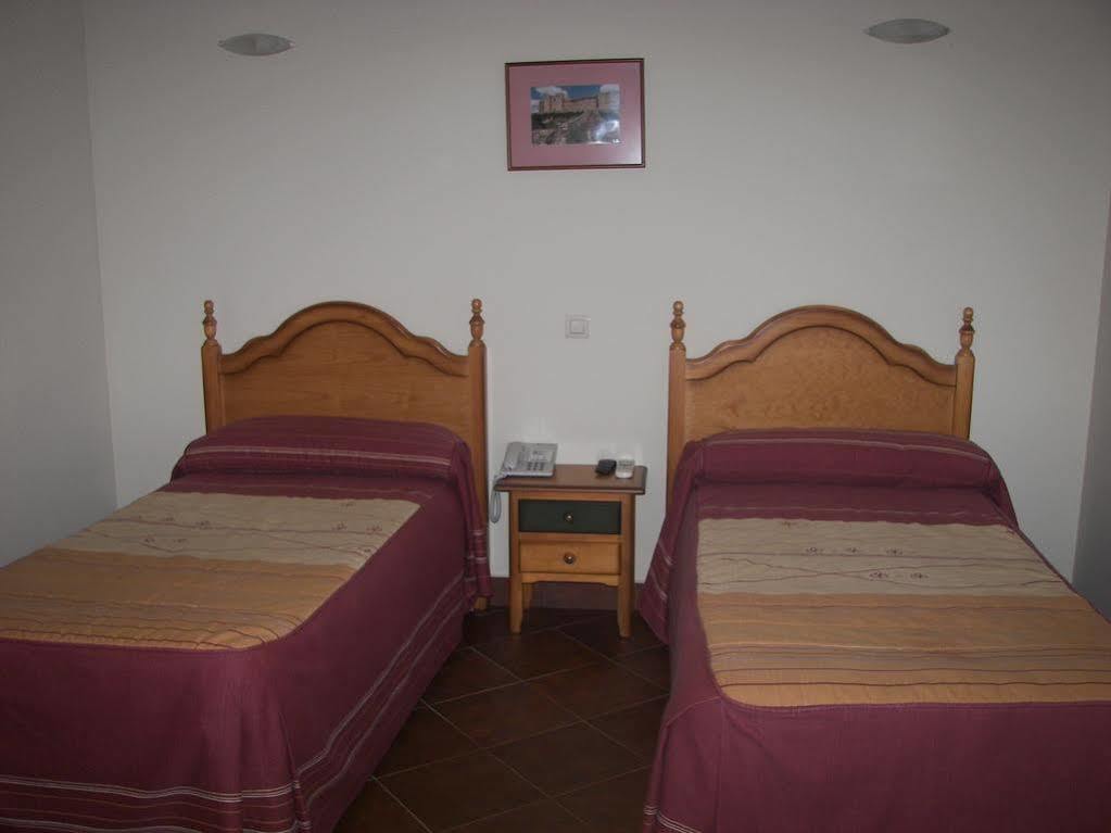 טרוחיו Hostal Hueso מראה חיצוני תמונה