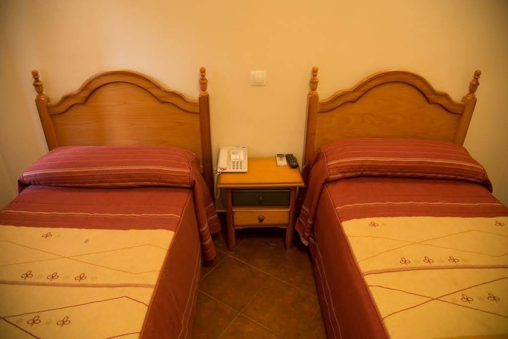 טרוחיו Hostal Hueso מראה חיצוני תמונה