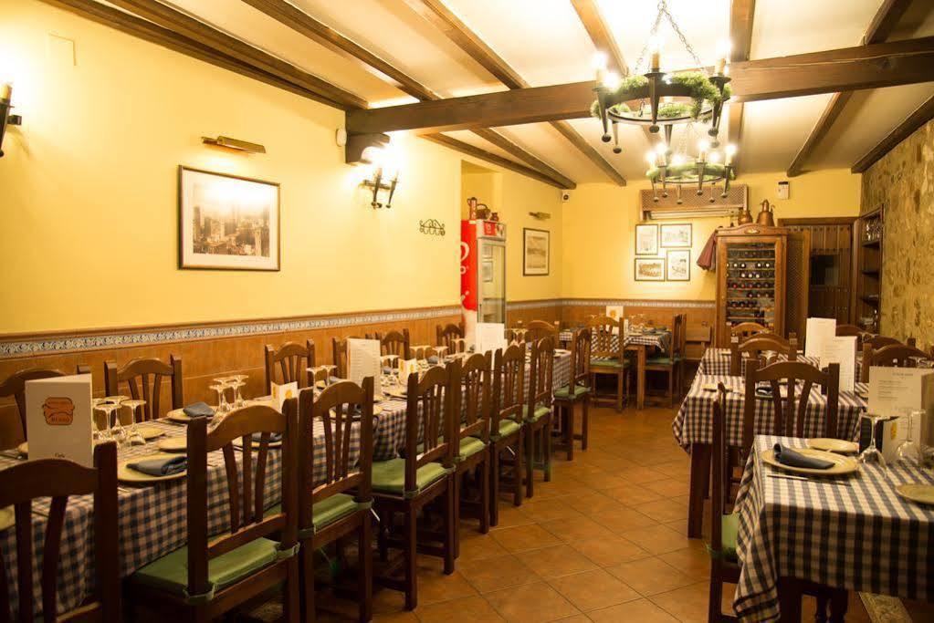 טרוחיו Hostal Hueso מראה חיצוני תמונה