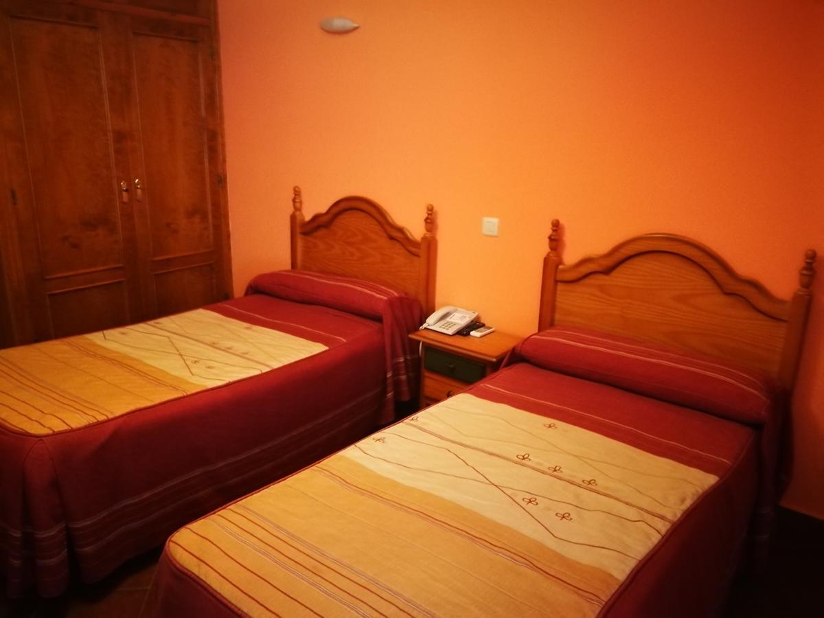 טרוחיו Hostal Hueso מראה חיצוני תמונה