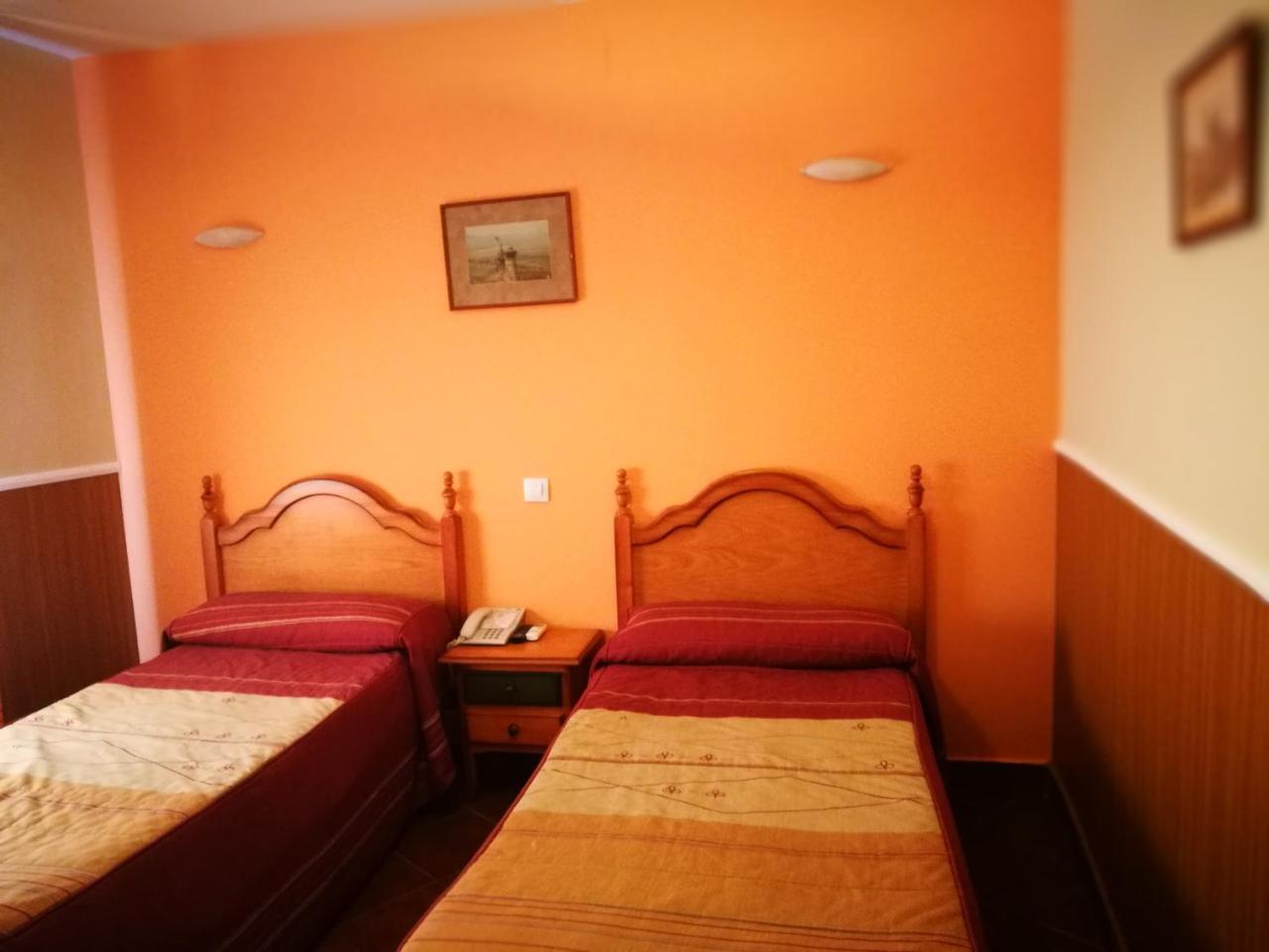 טרוחיו Hostal Hueso מראה חיצוני תמונה