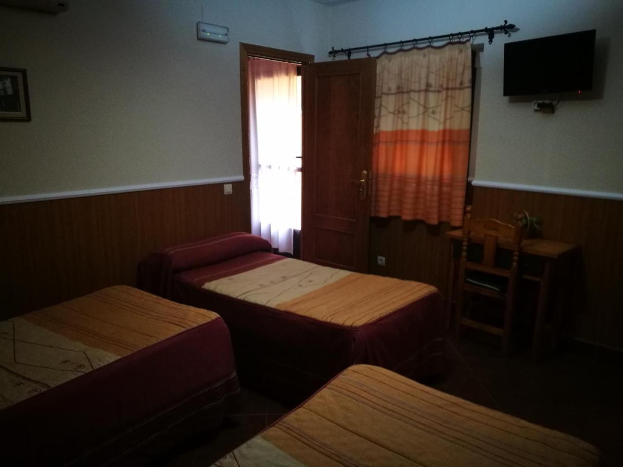 טרוחיו Hostal Hueso מראה חיצוני תמונה